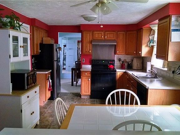 2nd image of 5754 Grovewood Dr