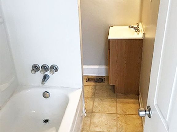 5th image of 2831-2833 Glendora Ave #2833-02