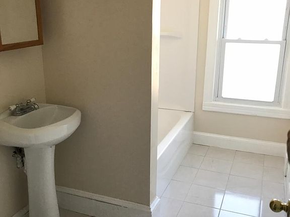 3rd image of 38 Bergen Ave #1