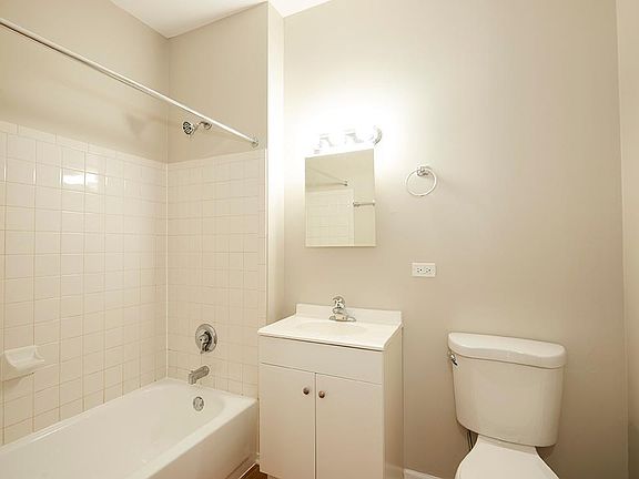 5th image of 6811 S Paxton Ave APT 203