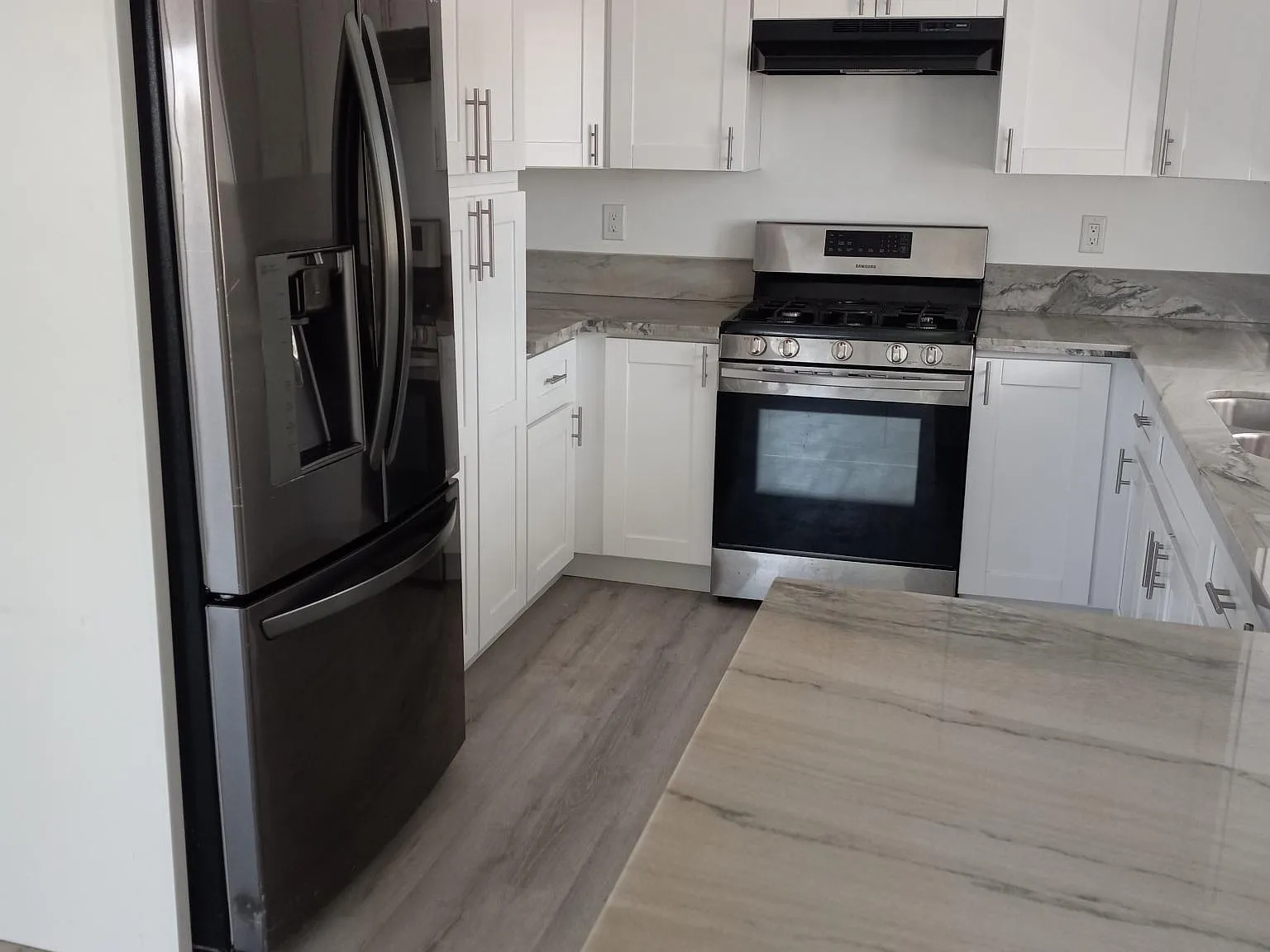 552 Copper Dr — Photo 1