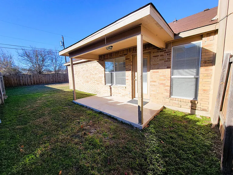 2303 Rainforest Ln — Photo 16