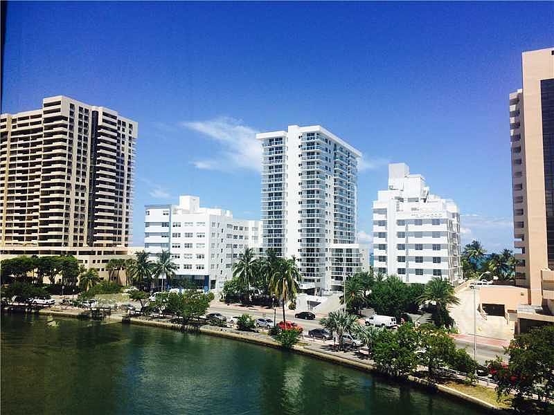 1st image of 2421 Lake Pancoast Dr APT 4EG