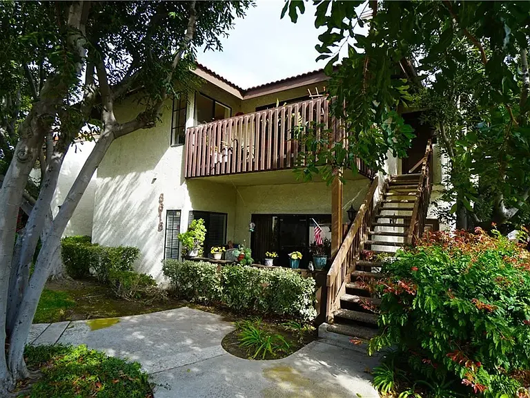 Delightful Home away from Home for
the weary traveler. Come on in and enjoy 
the relaxing atmosphere.