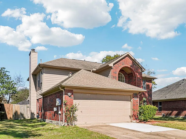 16810 Blairstone — Photo 2