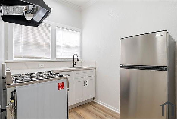 1st image of 2622 Brighton Ave APT 4