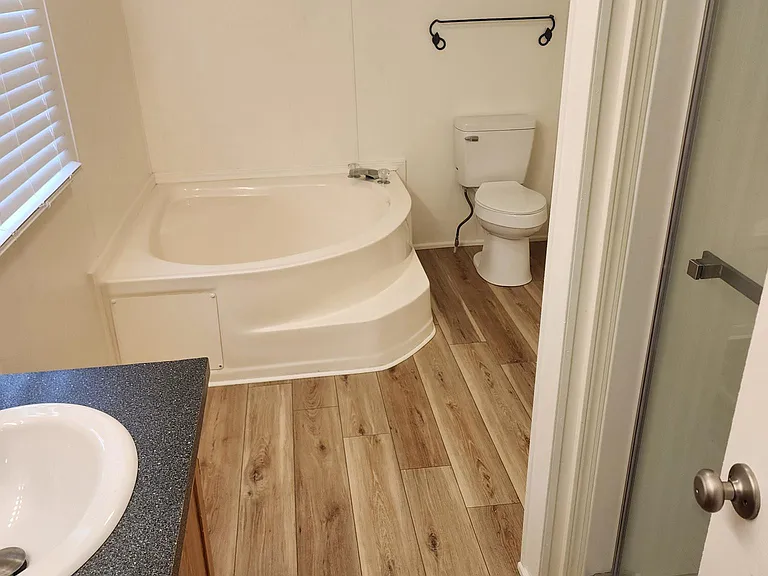 2102 N Battlebell Rd — Photo 12