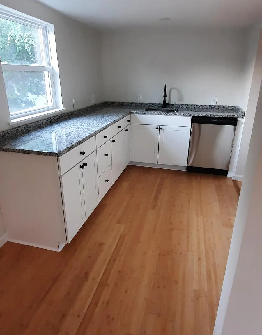 2 bed, 1000 sqft, $1,595 — Photo 3