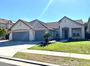 2916 Roberts Ave, Clovis, CA 93611