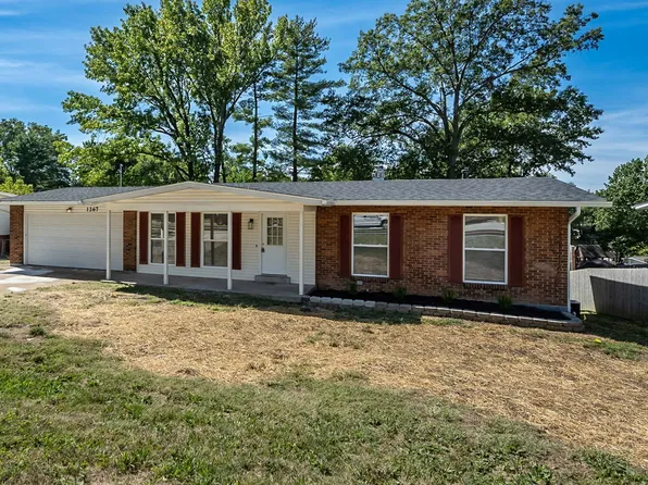 1267 Craig Rd, Saint Louis, MO 63146