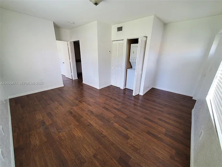 300 NW 84th Ter #300 — Photo 6