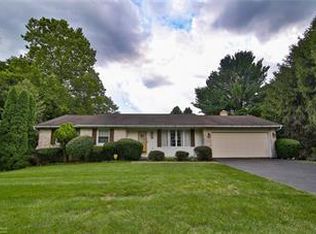 460 E Macada Rd, Bethlehem, PA 18017