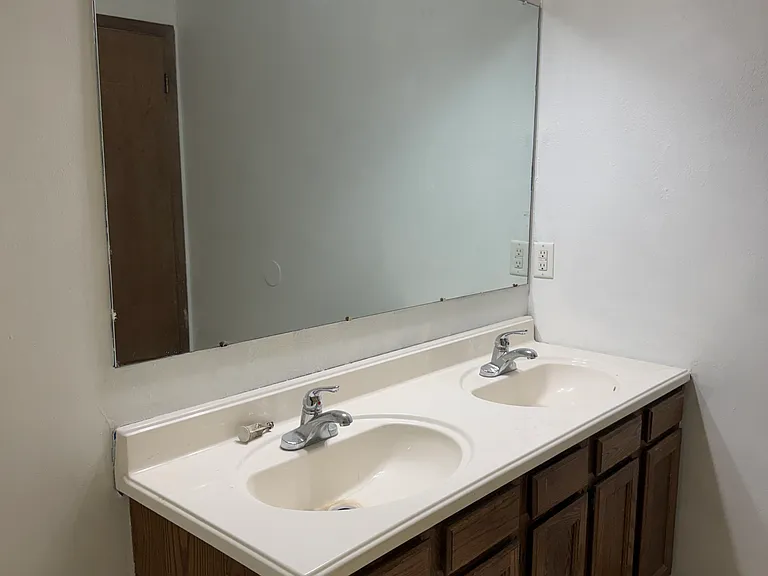 536 N Rutgers St — Photo 11