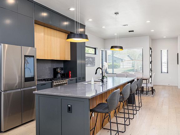 5th image of 6620 Isabelle Dr Unit B