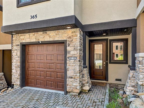 2nd image of 365 Cottonwood Ct Unit 102