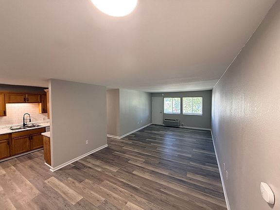 4th image of 2020 Hobson Rd #D-202