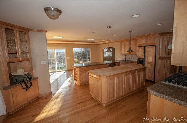 2nd image of 744 Calero Ave