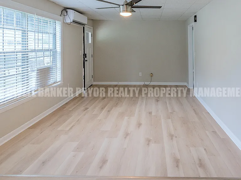 136 Hickey Cir #A — Photo 7