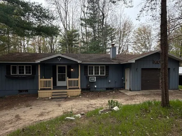 8281 Pine Tree Trl, Stanwood, MI 49346
