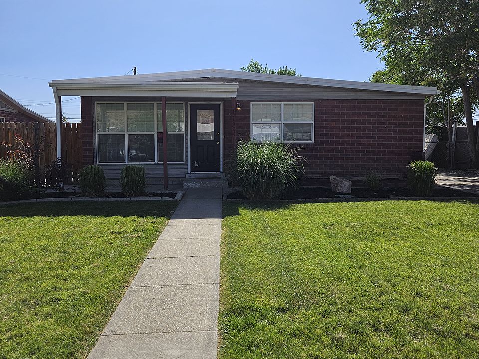 1st image of 1137 N Victoria Way