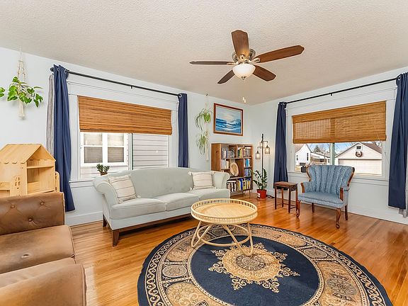 4th image of 408 S Saint Paul Ave