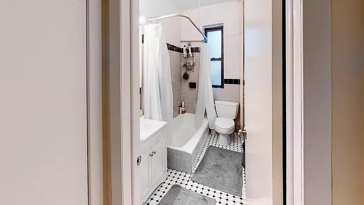 Rented by Emor Management Inc. | media 35