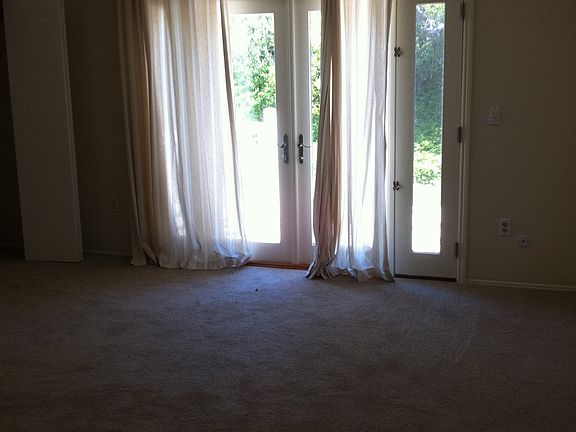 5th image of 3338 La Mirada Dr