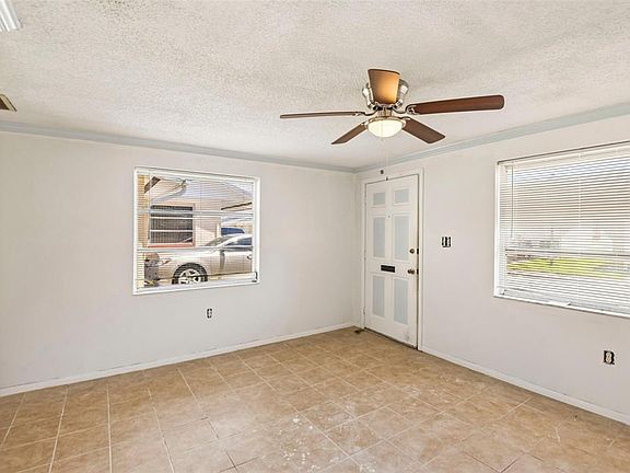 3rd image of 4923 GETNER STREET