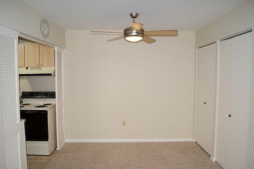 5th image of 801 Delta Ave Unit 4