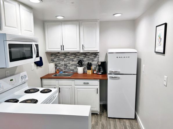 855 C St #3