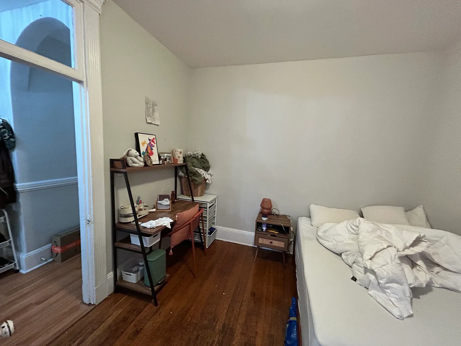 3 bed, 999 sqft, $3,600 — Photo 3