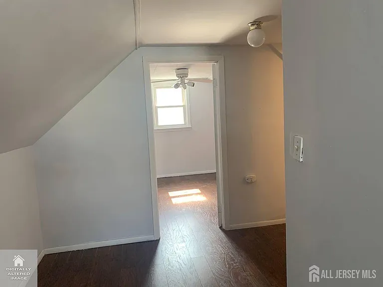 11 Pelham Ave — Photo 12