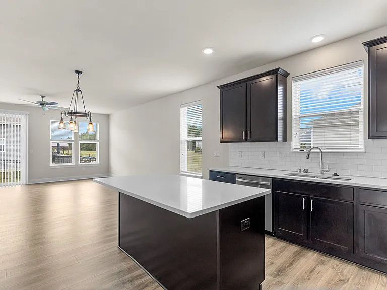 265 Farmstead Dr — Photo 4