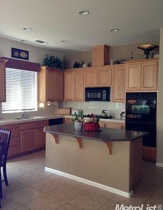 3rd image of 4531 Monte Mar Dr