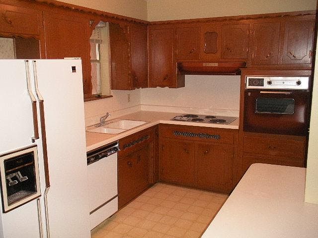 1st image of 4717 Leslie Dr