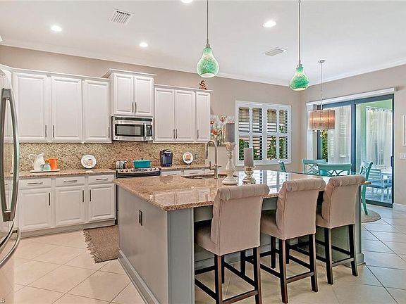 5th image of 9243 Isla Bella Cir