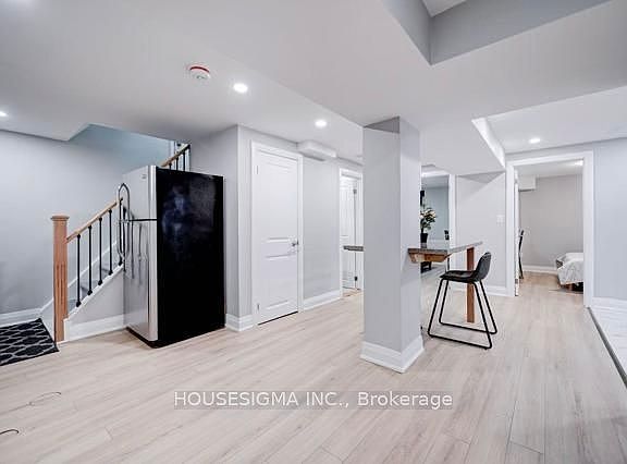 2nd image of 28 Earlton Rd #Basement