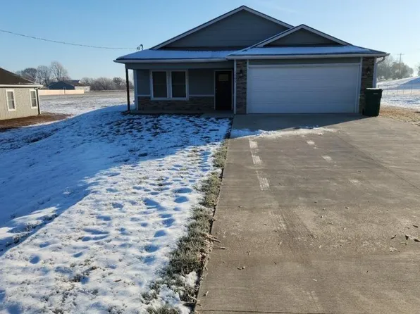 1705 Linn St, Valley Falls, KS 66088