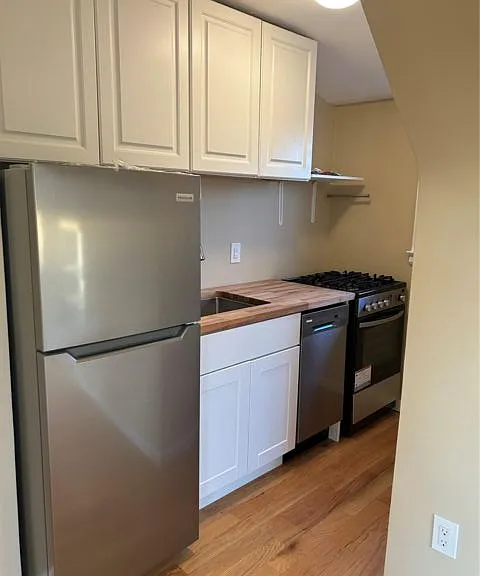 631 W Market St #2 — Photo 2