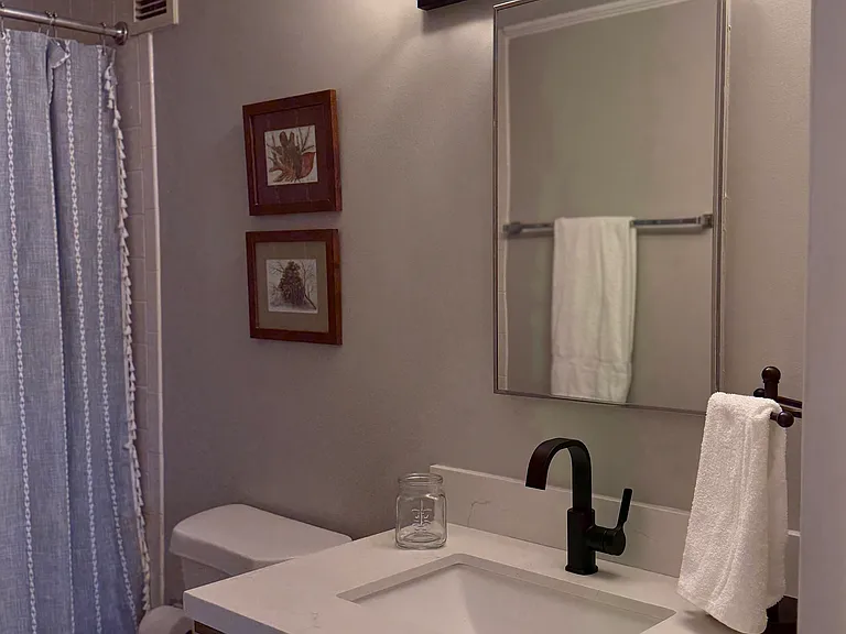 2nd bathroom