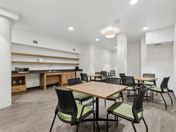 Lafayette Apartments LLC