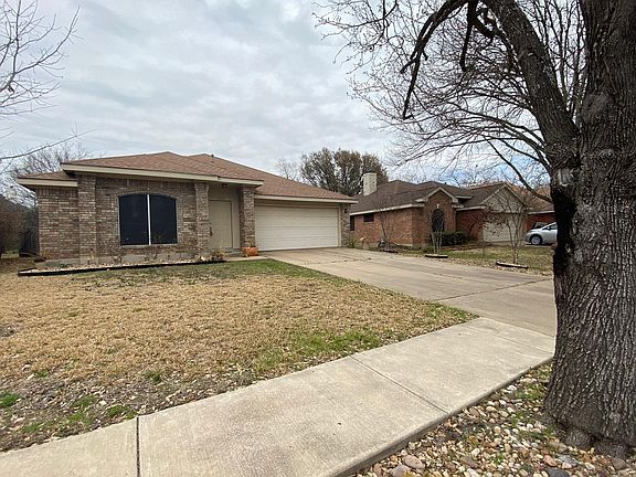 3rd image of 16916 Dorman Dr