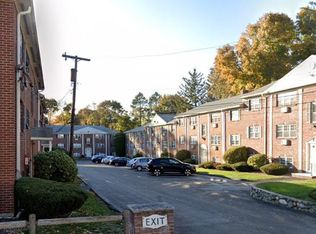 25 Arlington Rd APT 2-1, Woburn, MA 01801