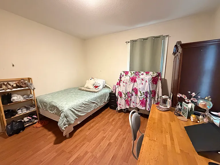 10 Brower St #A4 — Photo 2