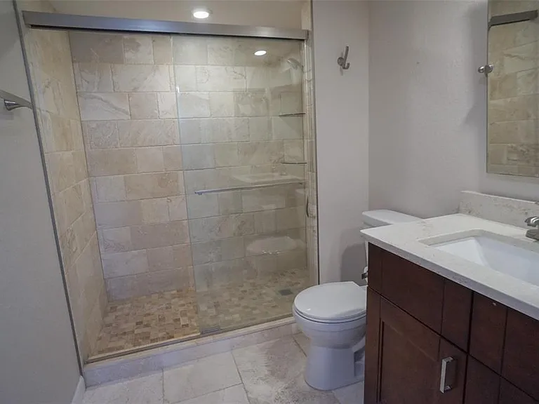400 Island Way #308 — Photo 12