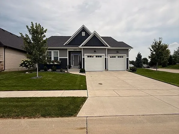 4311 Muirfield Dr, Bettendorf, IA 52722