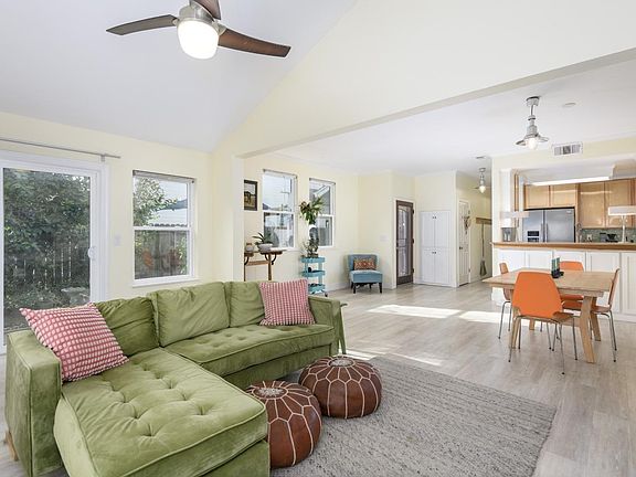 2nd image of 213 Creekside Way