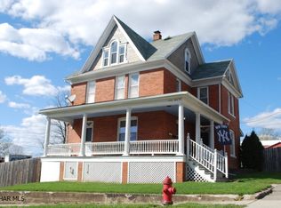 435 Maple St, Roaring Spring, PA 16673