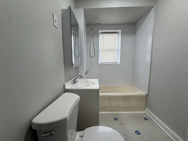 5102 Montana/2434-42 N. LeClaire — Photo 9