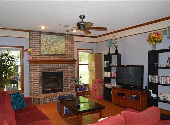 2nd image of 3122 Bryn Mawr Dr